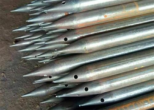 建华隧道钢花管现货